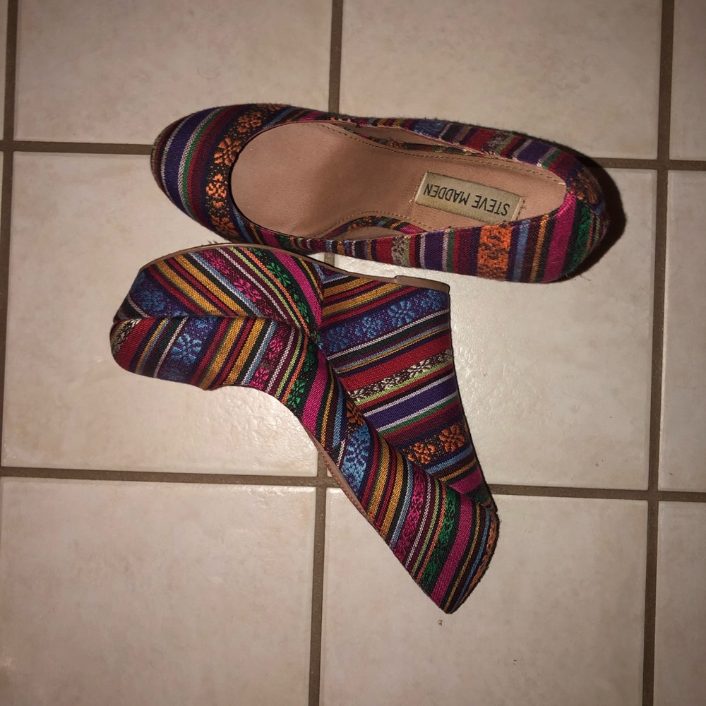 Fun Steve Madden platforms - size 8